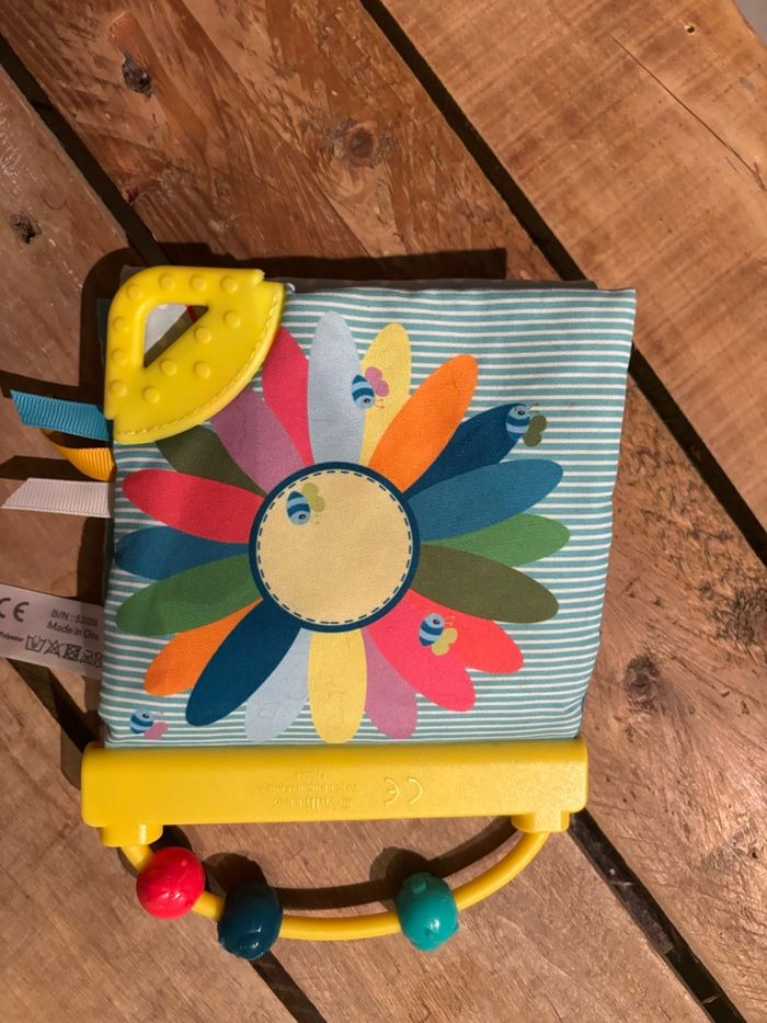 Livre bébé - photo numéro 2