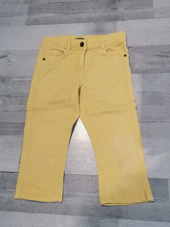 Pantacourt jaune T 6 ans 👧🏻