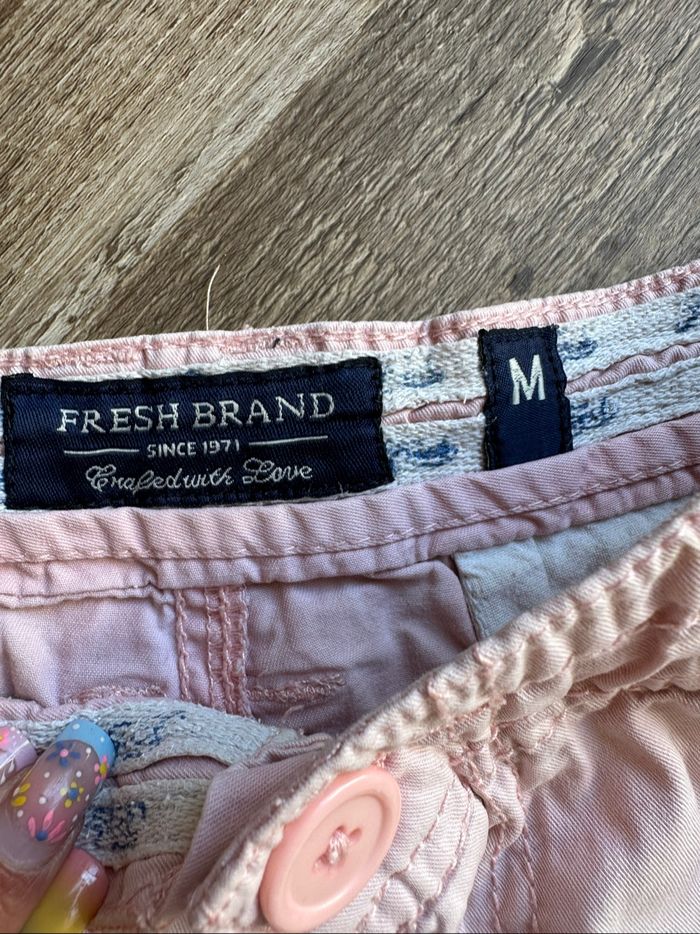 - Short Fresh Brand (A) - Taille M - bon état, tache - photo numéro 4