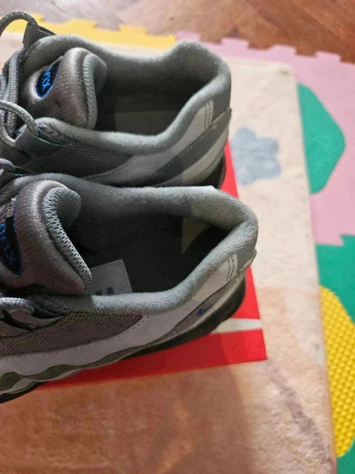 Nike Air Max 95 gris frais bleu coureur taille 40 - photo numéro 5