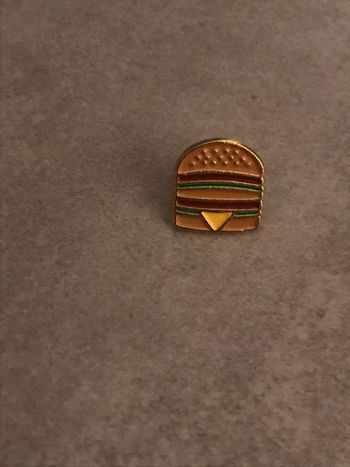 collection pin s hamburger big mac comme neuf tout en métal