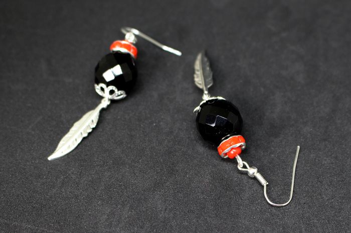 Boucles d'oreilles sphères noires à facettes - photo numéro 3