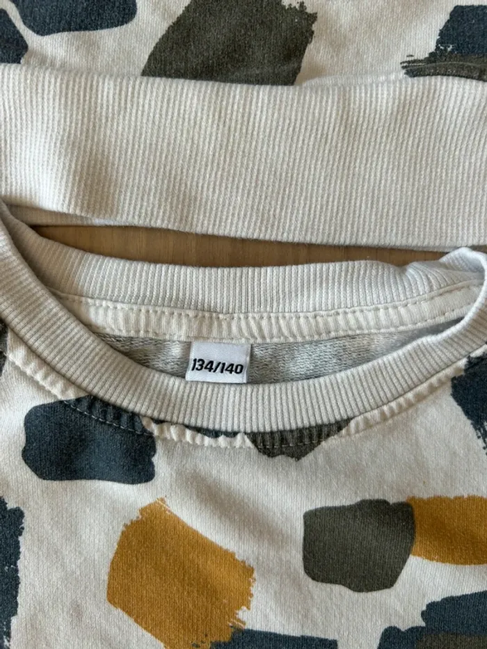 Lot de 2 pulls identiques 8 ans - photo numéro 4