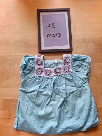 T-shirt manches courtes pour fille taille 12mois marque Vertbaudet très bon état