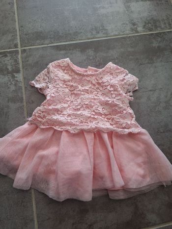 Robe rose dentelle 3 mois