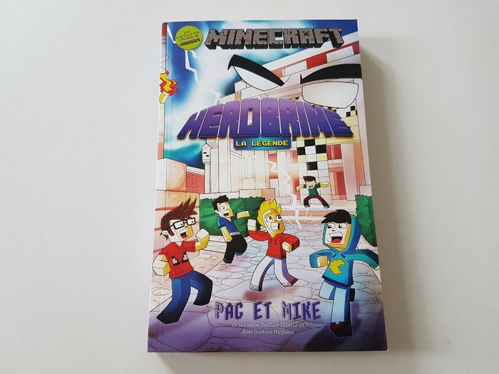 Livre Minecraft Herobrine La Légende Pac et Mike