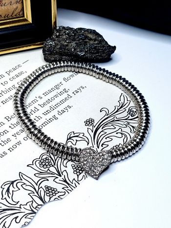 Magnifique bracelet extensible cœur strass
