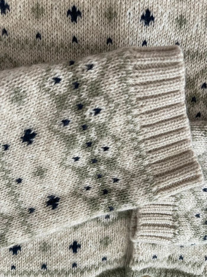 Magnifique pull jacquard tons verts pour bébé quasi neuf boutchou taille 6 mois de chez Monoprix - photo numéro 6