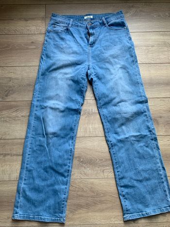 Jean push up jambes larges