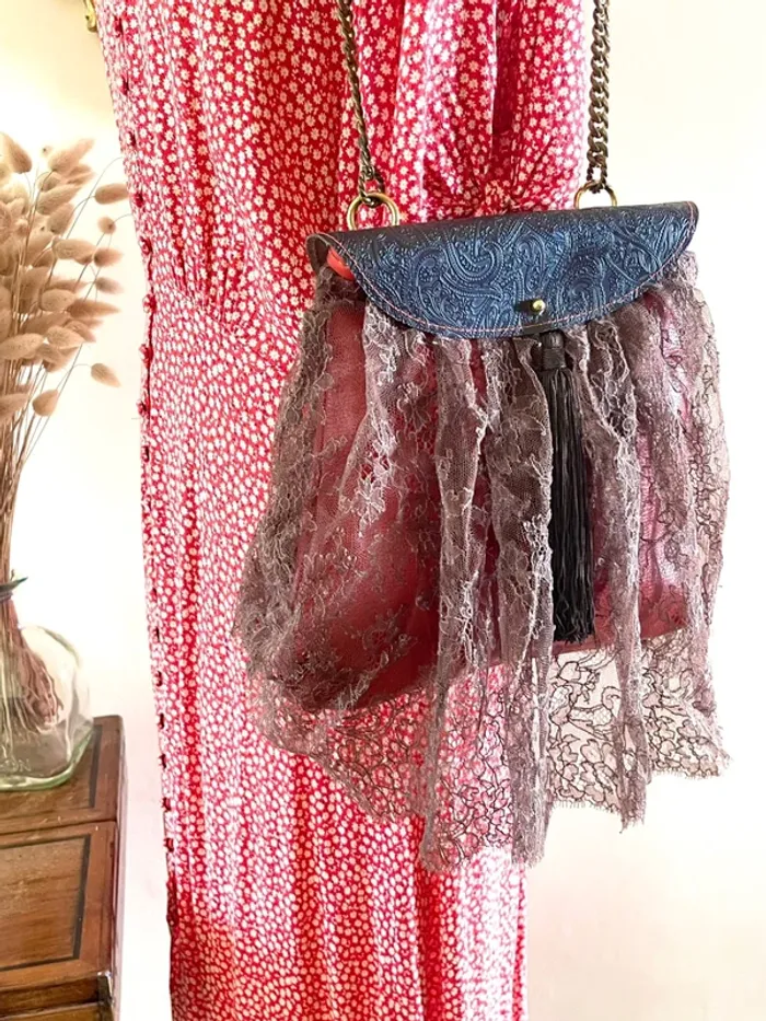 Sac en Cuir avec Dentelle de Calais – Élégance Chic - photo numéro 13