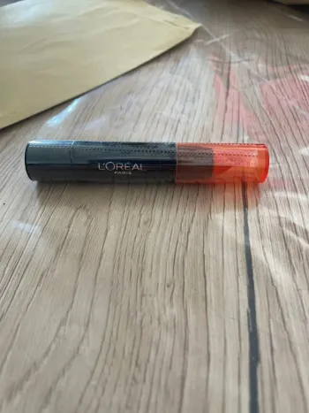 Rouge à lèvres orange n°4