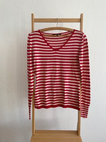 Pull col V rayé blanc et rouge Max Mara