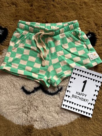 Short carreaux beige/vert KIABI t.12m