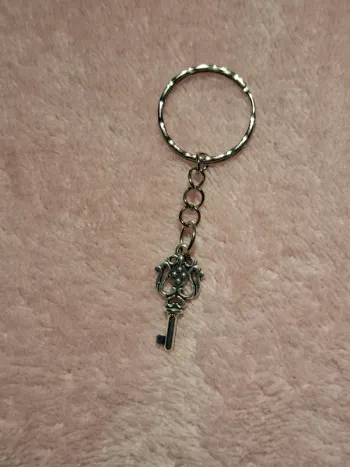 🔑 Porte-clés Clé Vintage Argentée 🔑