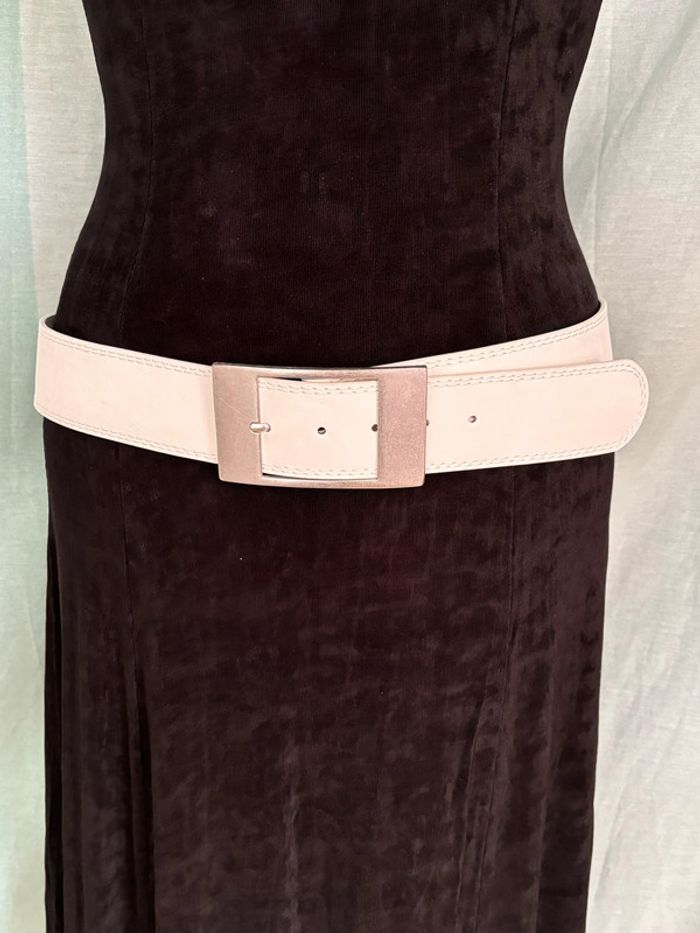 Ceinture blanche avec boucle rectangulaire en métal argentée/chromée 95 cm neuve