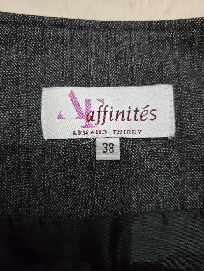 Jupe Armand Thiery taille 38 - photo numéro 5