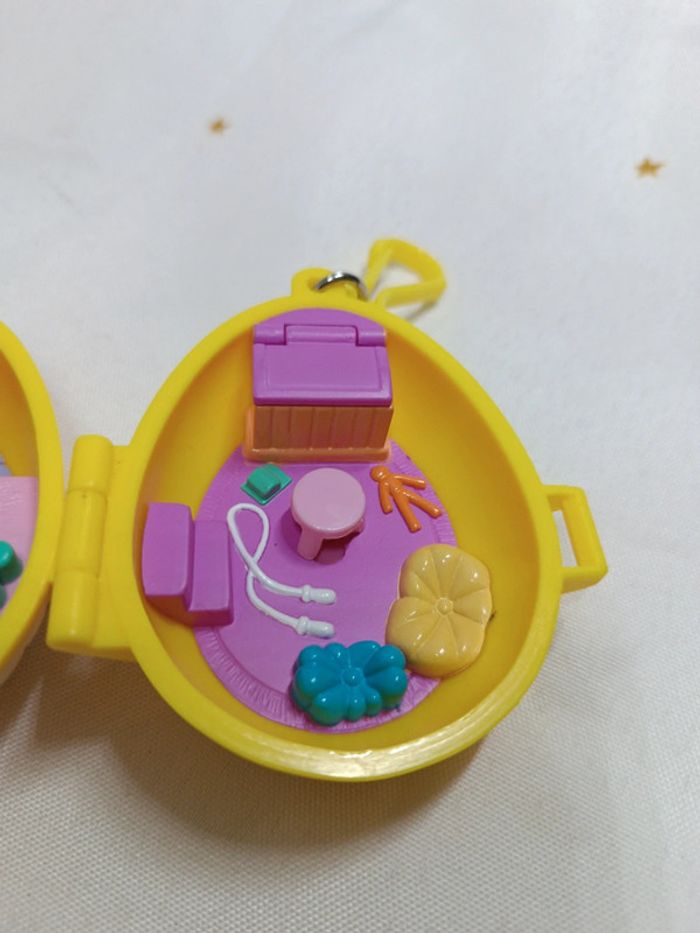 2001 treats Polly pocket easter friandise mattel chasse Oeuf Pâques bluebird jaune yellow panier egg - photo numéro 4