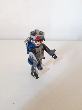 Playmobil espion avec grappin et ventouse