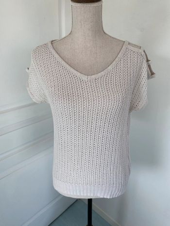 Pull été ajouré crème taille 2