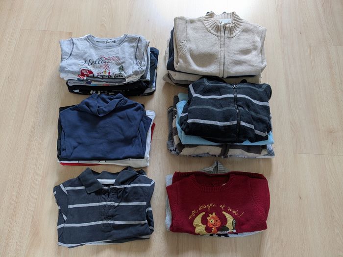 Gros lot vêtements garçon 24 mois hiver (62 pièces) - photo numéro 2