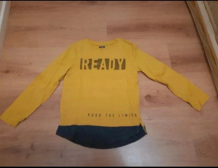 Tee-shirt manche longue garçons taille 8 ans