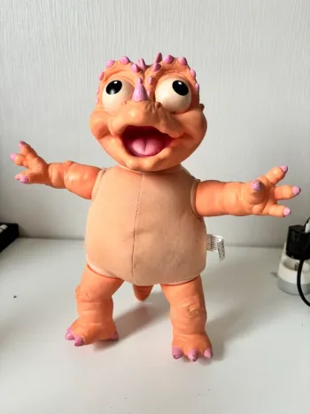 Peluche PVC bébé dinosaure babyee street kids vintage 1991 années 90 grand dinos