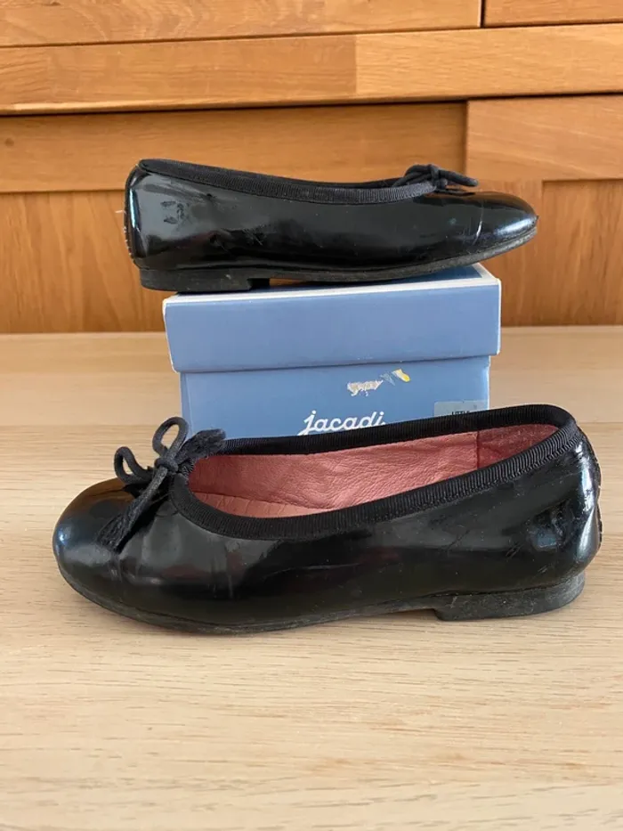 Ballerines noires souliers vernis fille jacadi Paris pointure 27 - photo numéro 5