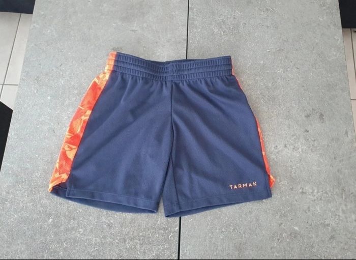 Short bleu marine et orange en 10 ans - photo numéro 2
