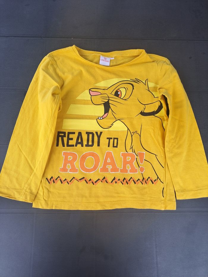 Pull léger "le roi lion"