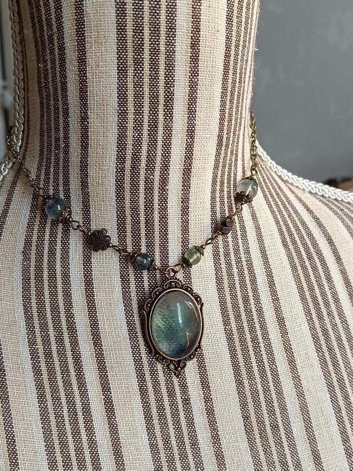 Collier ras du cou fluorite, cabochon fenêtre ouverte, bronze antique, création - photo numéro 5