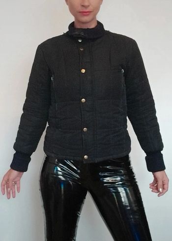 Doudoune courte noire chaude taille 1