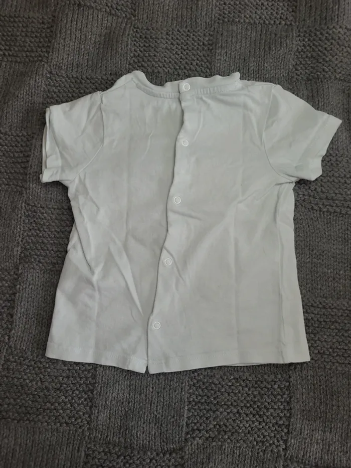 👶Tee-shirt taille 6mois-68cm👶 - photo numéro 2