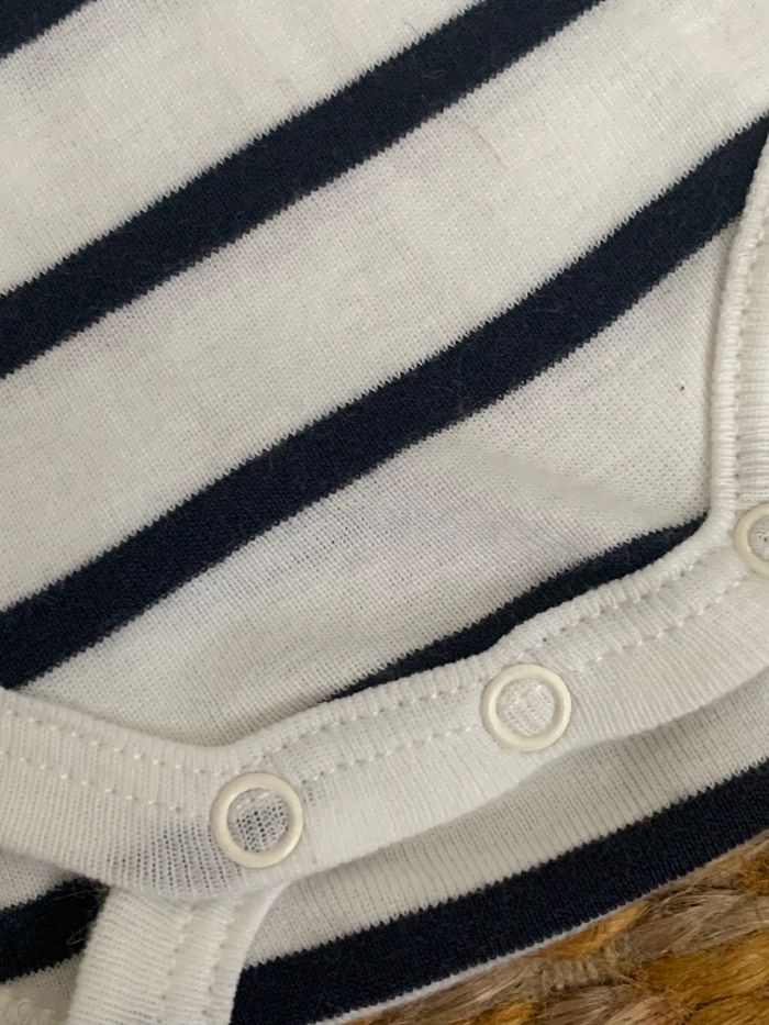Body débardeur petit bateau 3 mois - photo numéro 3