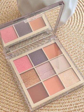 Palette fards à paupières revolution beauty