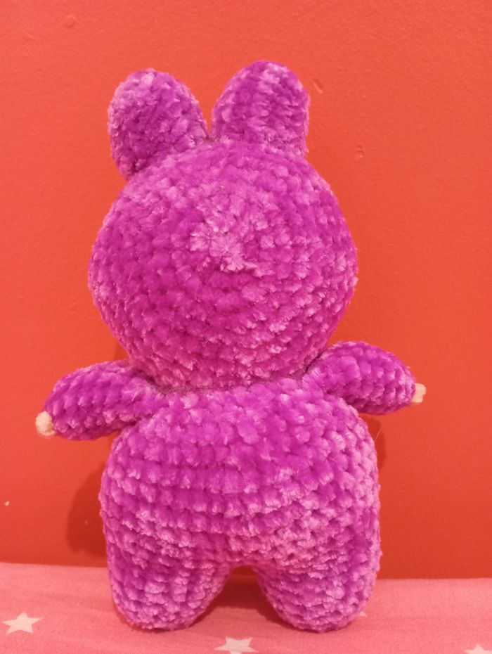Petit Labubu au crochet - photo numéro 3
