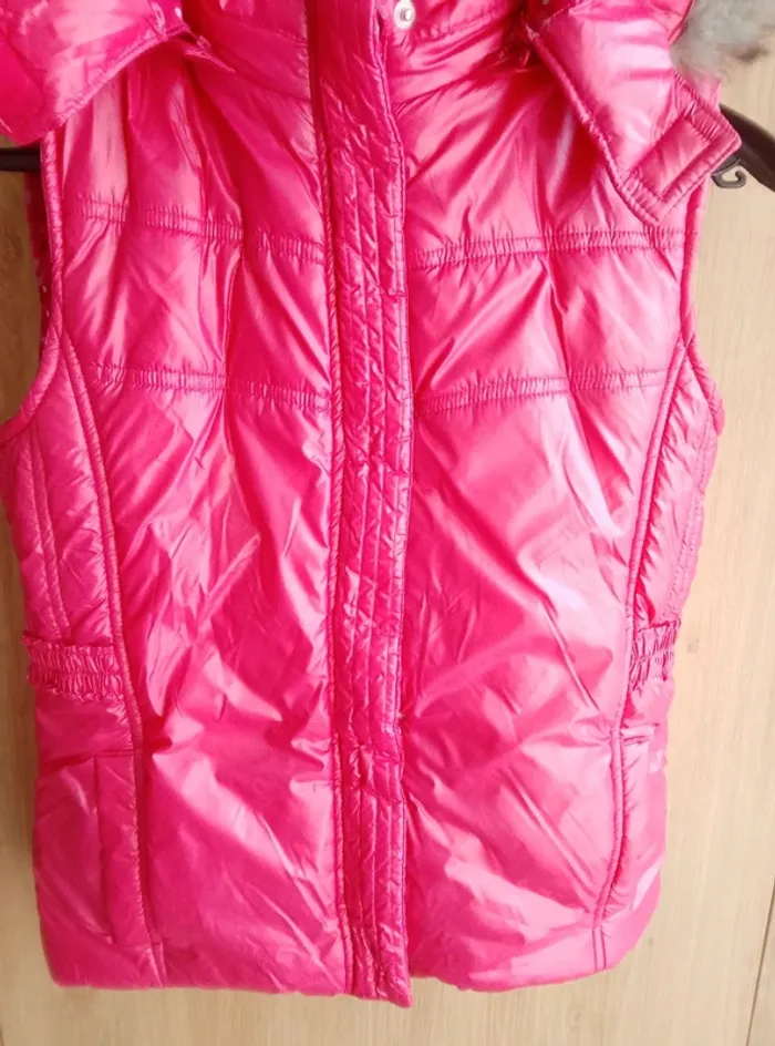 Manteau neuf doudoune sans manche à capuche- Fille 12 ans - photo numéro 2