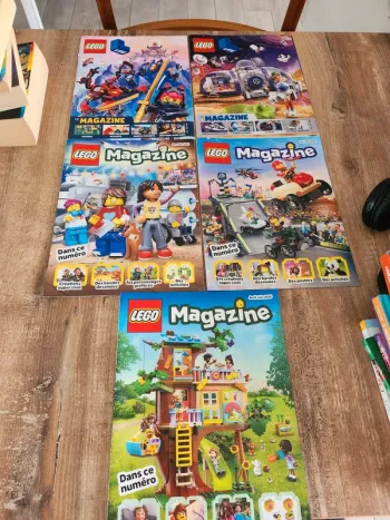 Lot 5 livres lego magazines très bon état prix pour le lot