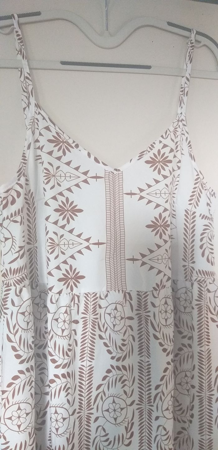 Robe à bretelles taille 40 neuve - photo numéro 2
