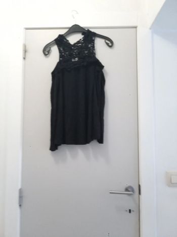 Blouse épaule dénudée