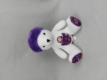 Peluche doudou ours blanc babouchka PASSION BEAUTE 2018 chapka fourrure violet