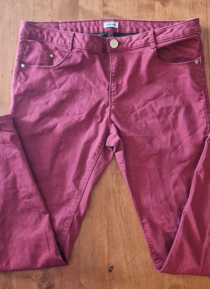 Jeans bordeaux Pimkie taille M