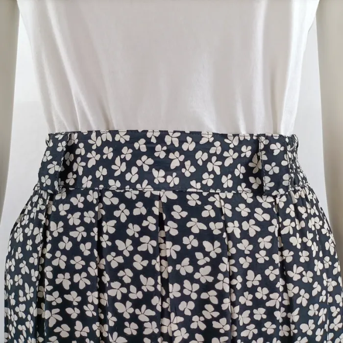 Ensemble vintage fleuri Paris 100 % viscose, jupe midi et veste boutonnée Betty Barclay 42 A1134 - photo numéro 17