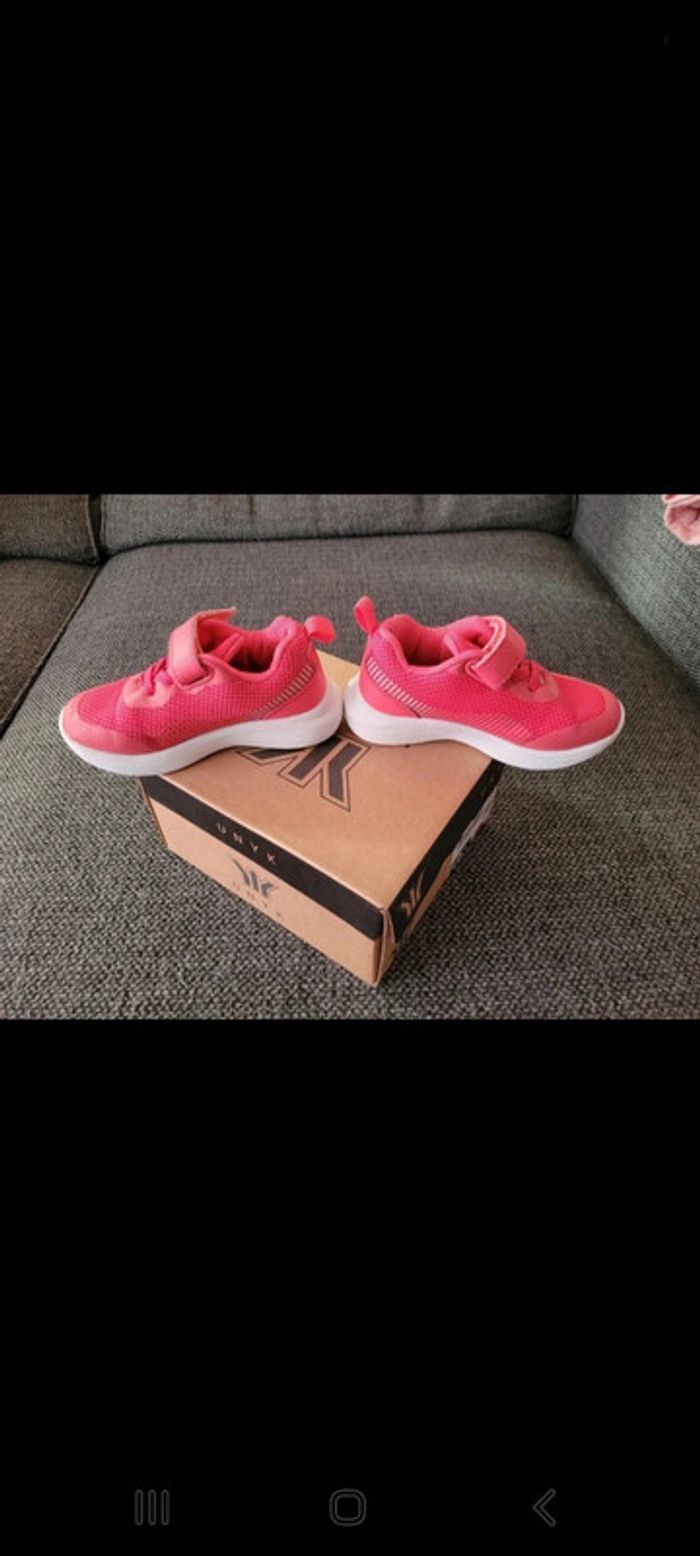 Baskets fille taille 25 - photo numéro 2