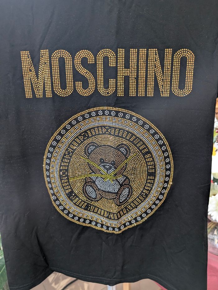 T-shirt moschino taille s - photo numéro 2