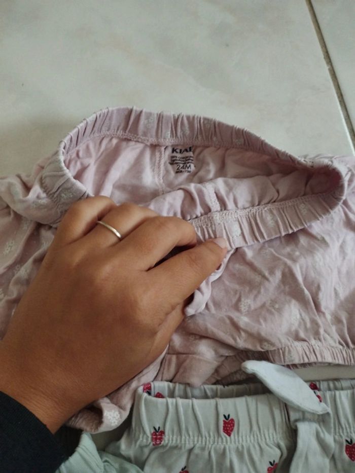 3 shorts 24 mois - photo numéro 4