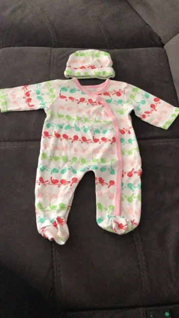 Pyjama et bonnet