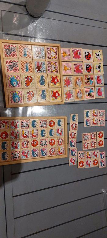 Lot de jeux en bois memory et domino
