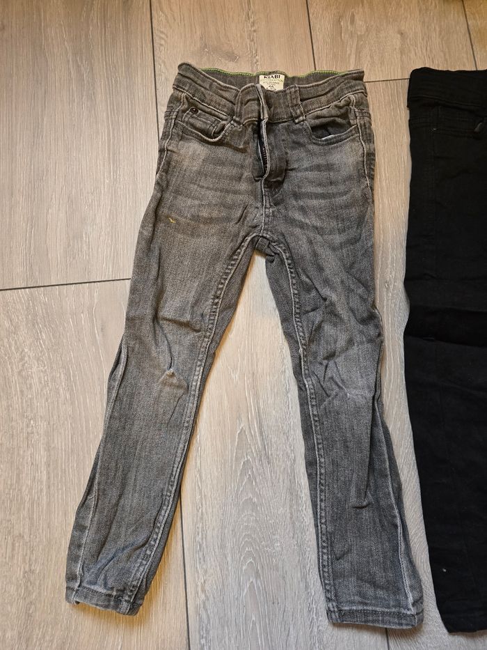Lot pantalon 4ans - photo numéro 2