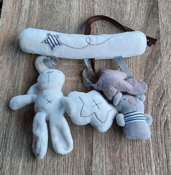 Jouet premier âge à suspendre