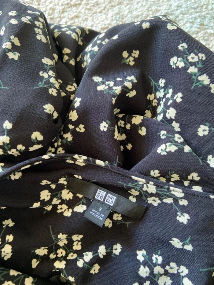 Robe longue ample à boutons avec poches Noir à fleurs Uniqlo Taille S - photo numéro 3
